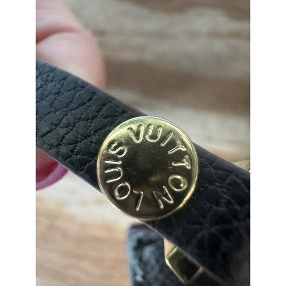 Louis Vuitton Black Melanie MM Monogram Empreinte Leather Pochette Wristlet - Picture 4 of 10